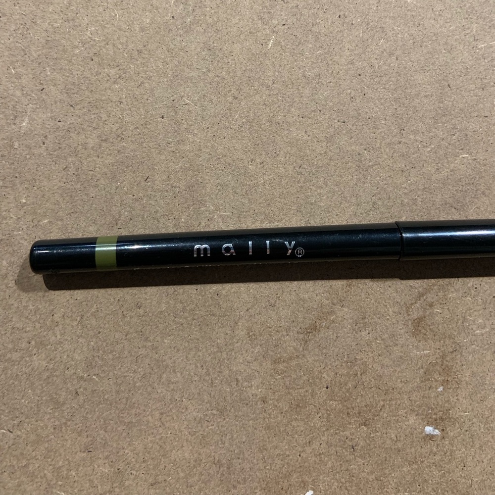 Mally eyeliner